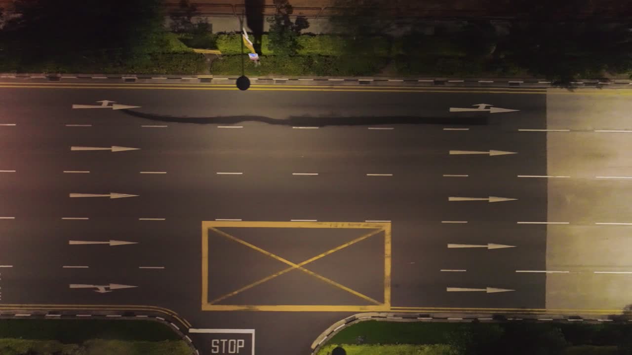 밤 에 도시 거리 - 공중 에서 볼 수 있는 모습