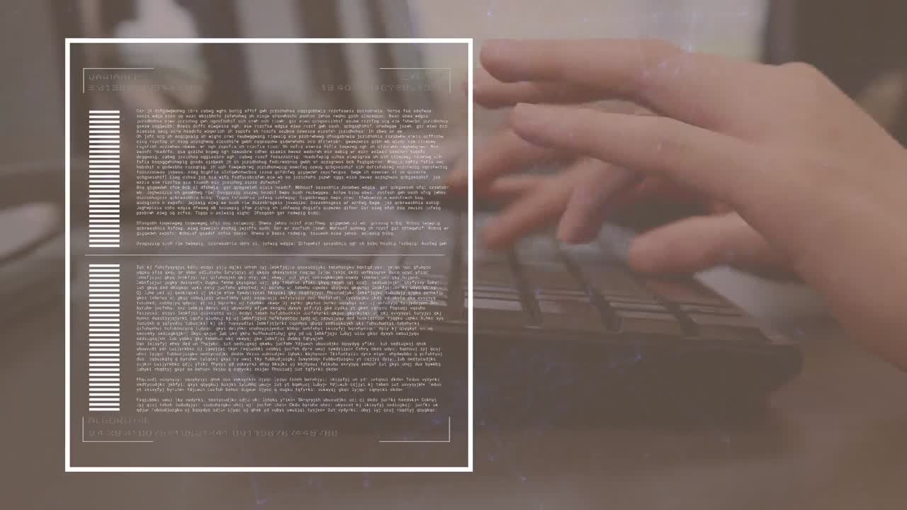 컴퓨터를 사용하는 여성의 중간 섹션에 대한 데이터 처리 인터페이스의 애니메이션