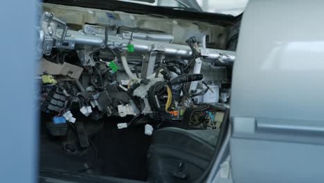 reparación de interiores de automóviles y tablero de instrumentos