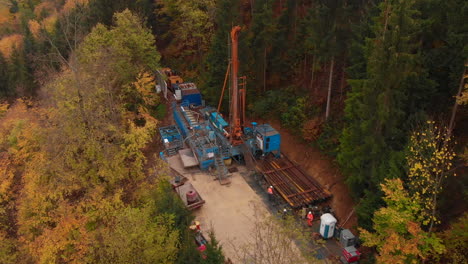 fly by of a drill rig in operation 30fps 4k