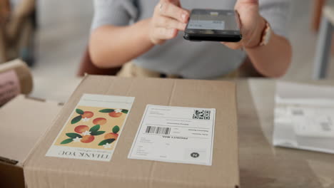 scanning qr code on package