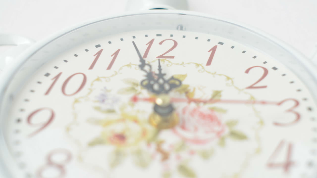 12 timer, middag, midnat. Time-lapse-optagelse. Time-lapse-optagelse
