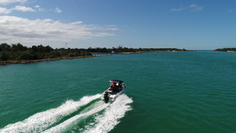 Nach-Dem-Boot-Blue-Waters-Lakes-Eingang