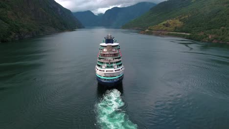 Cruise-Ship,-Cruise-Liners-On-Sognefjord-or-Sognefjorden,-Norway