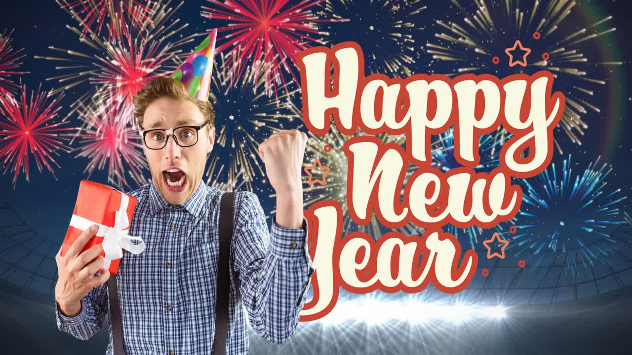 화려한 불꽃놀이와 새해 축하 문자를 통해 축하하는 안경을 입은 흥분한 남자의 애니메이션