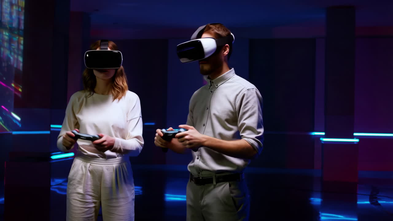 Persone che giocano a un gioco immersivo di realtà virtuale