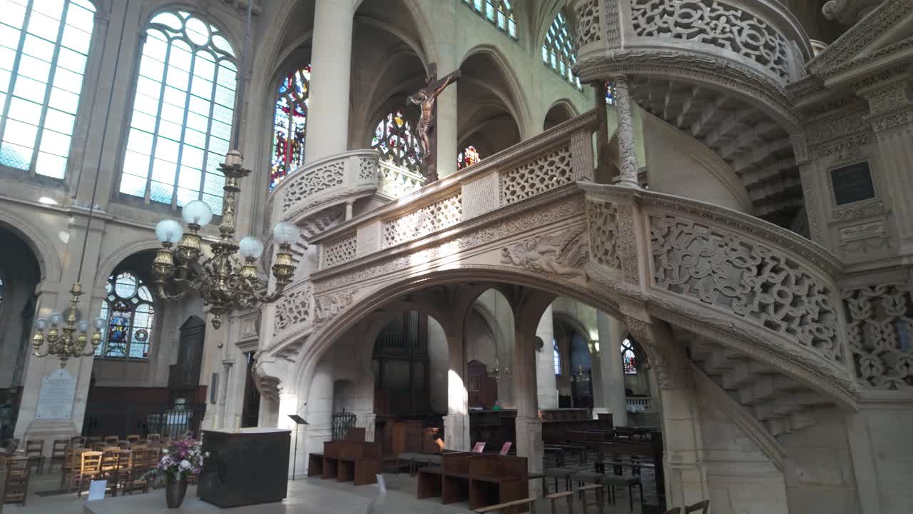Orléans Cathedral interior in slow motion, showcasing Gothic architecture