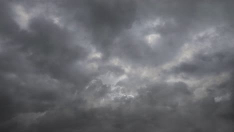 4k-Ansicht-Von-Gewitter-In-Der-Nacht