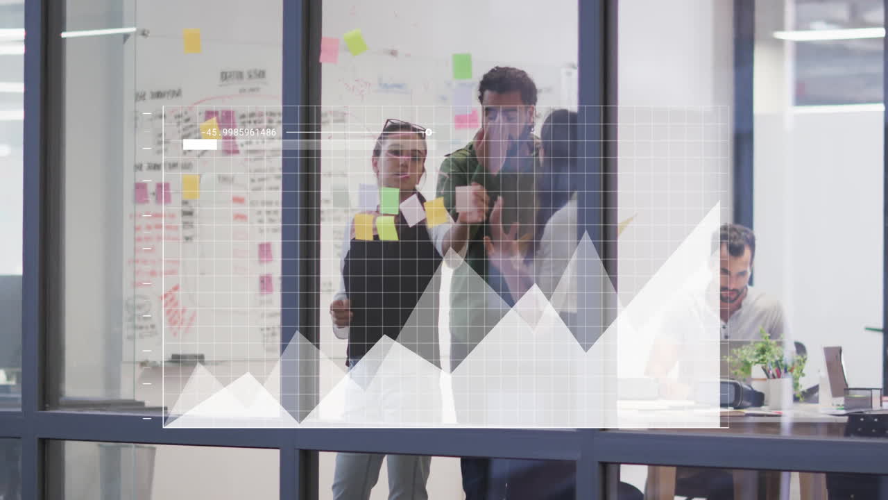 animación del diagrama sobre diversos colegas tomando notas en la oficina