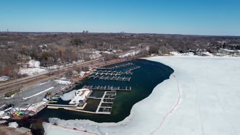 lago minnetonka durante los meses de invierno en minnesota