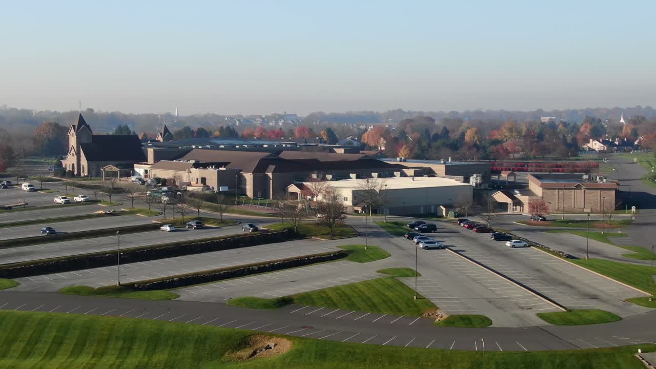 amplia antena de megaiglesia cristiana en lancaster pennsylvania
