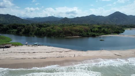 don diego river, sierra nevada de santa marta colombia