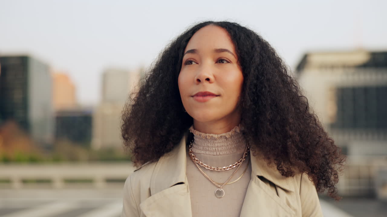 Thinking, walking and a business black woman