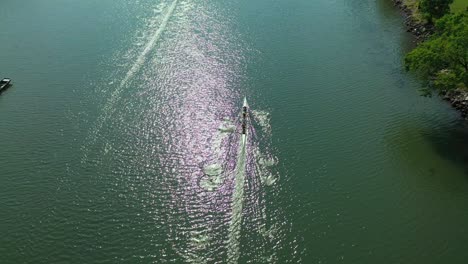 remeros en el río clinch cerca del lago melton en tennessee