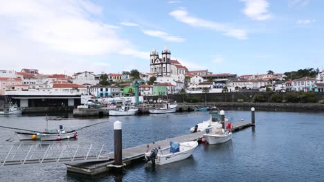 Barcos-Atracados-En-El-Puerto-Deportivo-De-Azores,-Isla-Terceira,-Portugal