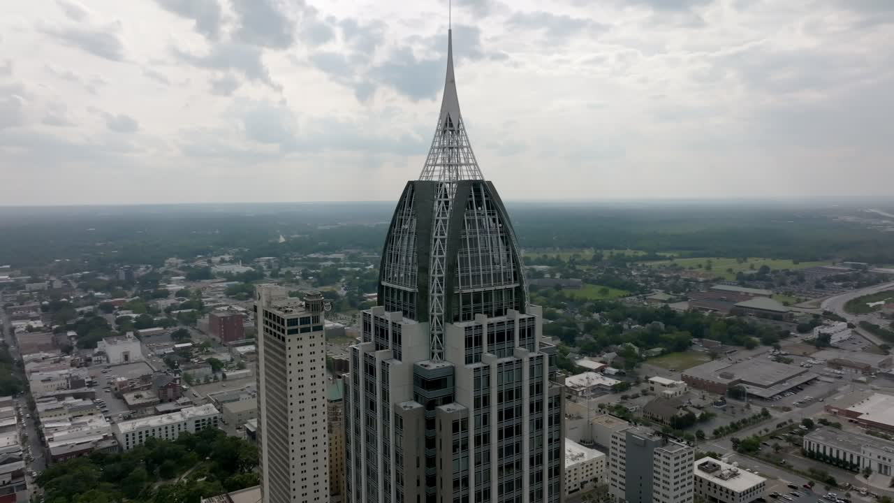 다운타운 모바일, 앨라배마 드론 비디오 클로즈업 원으로 이동