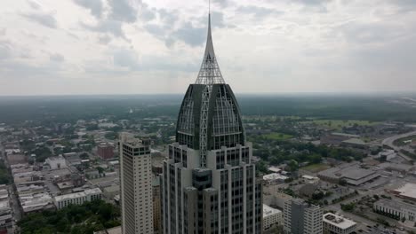 Downtown-Mobile,-Alabama-with-drone-video-close-up-moving-in-a-circle