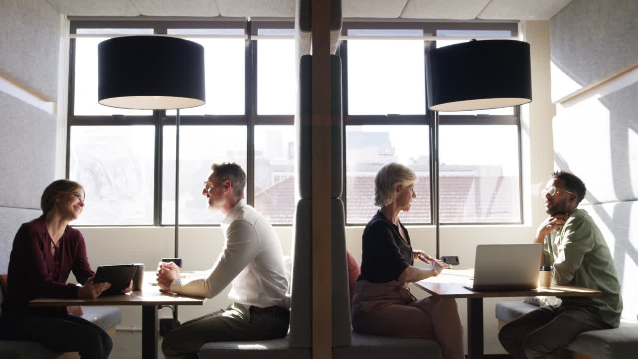 그들은 자석처럼 성공을 끌어당 ⁇ 니다.