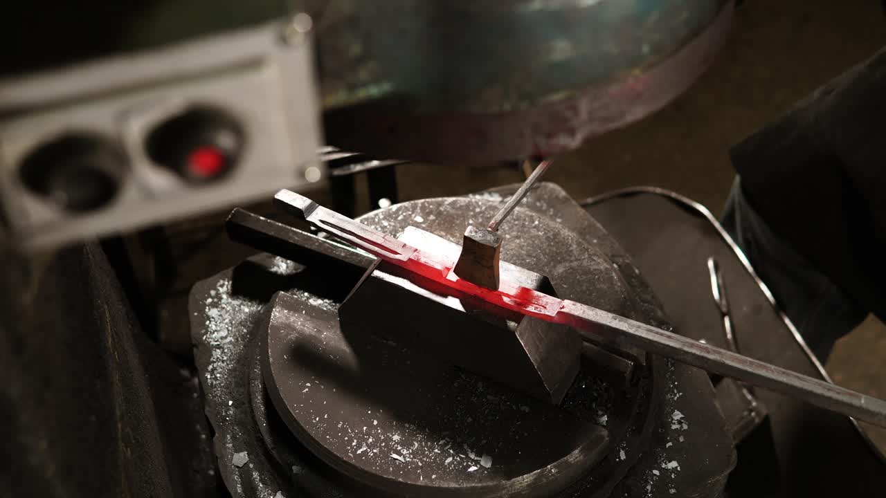 금속 용접 과정