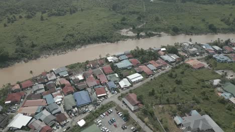 vista del área del avión no tripulado de verano en kpg gedong borneo, sarawak en conjunción de la regata 2023