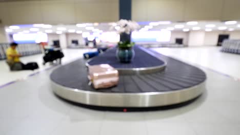 el manejo de equipaje en el aeropuerto.