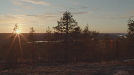 Zeitraffer-Des-Sonnenuntergangs-In-Nordfinnland