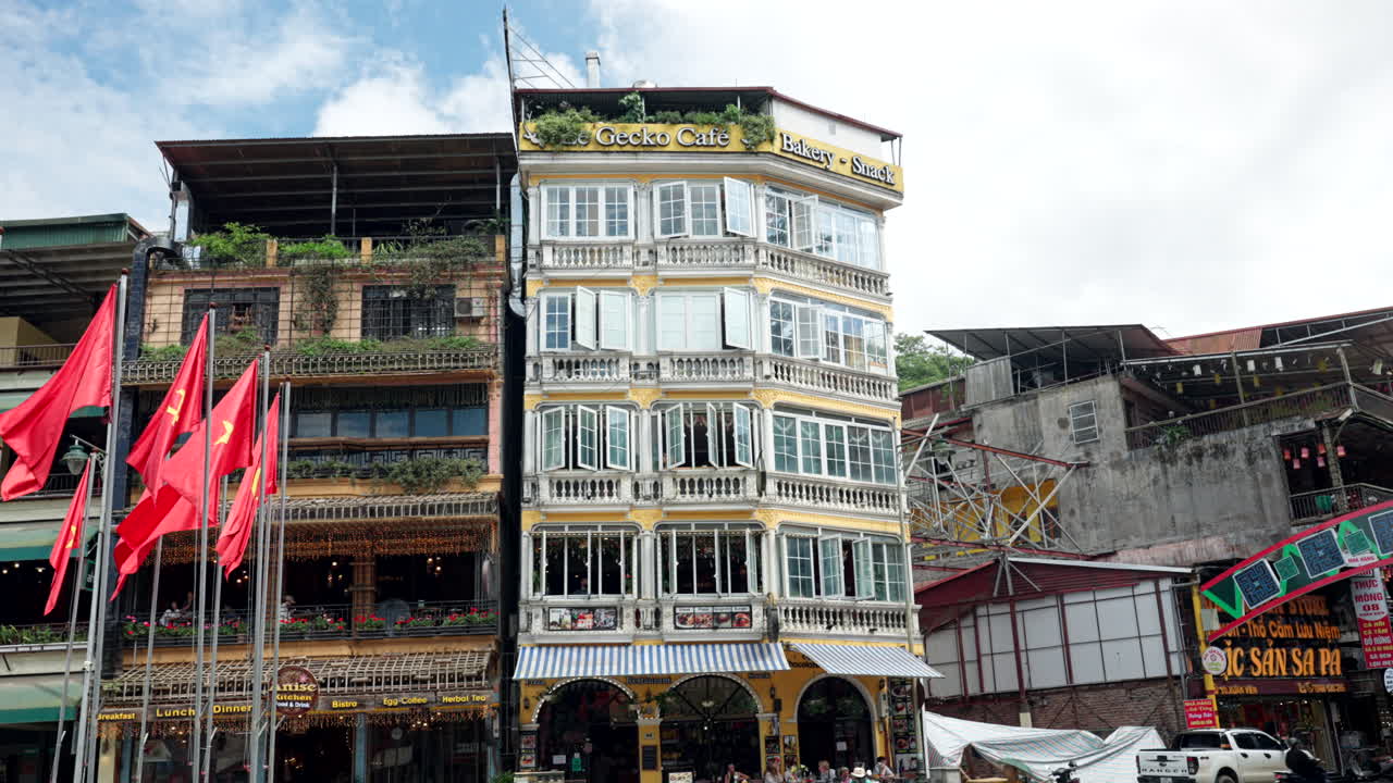 Gecko Café business establishment, eatery landmark, national flag