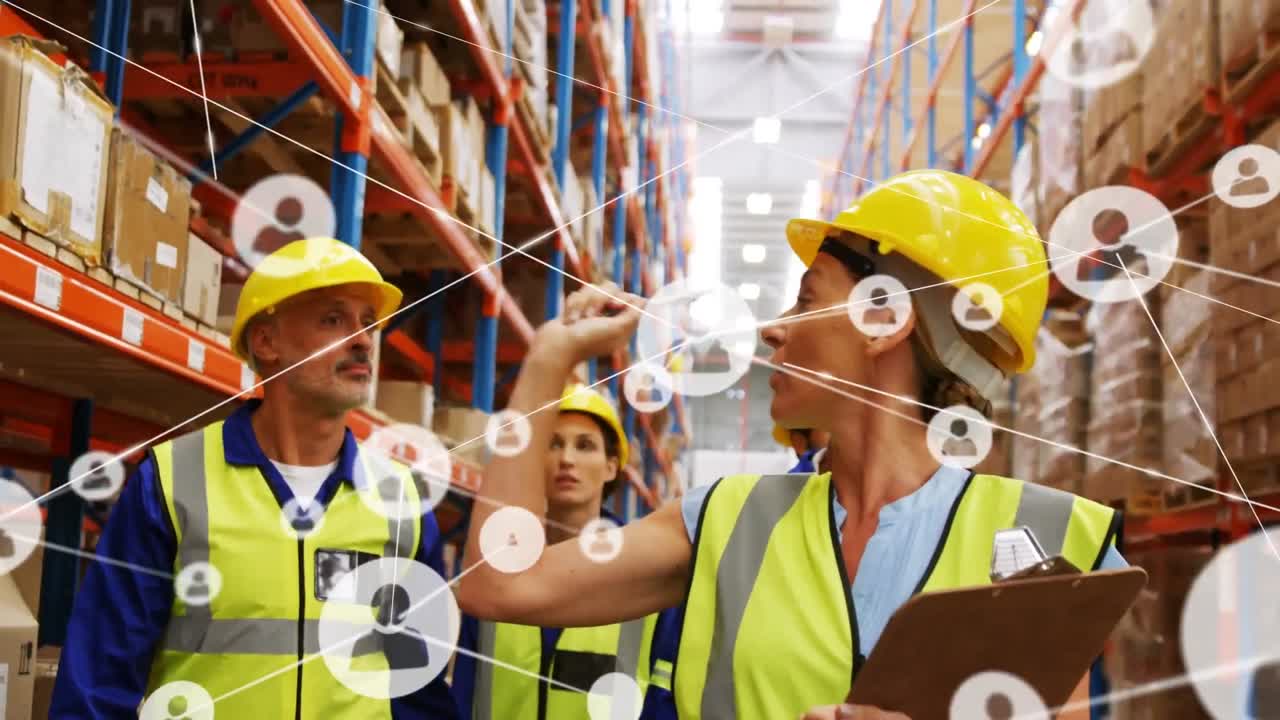 animación de la red de conexiones con las personas iconos sobre diversas personas que trabajan en el almacén