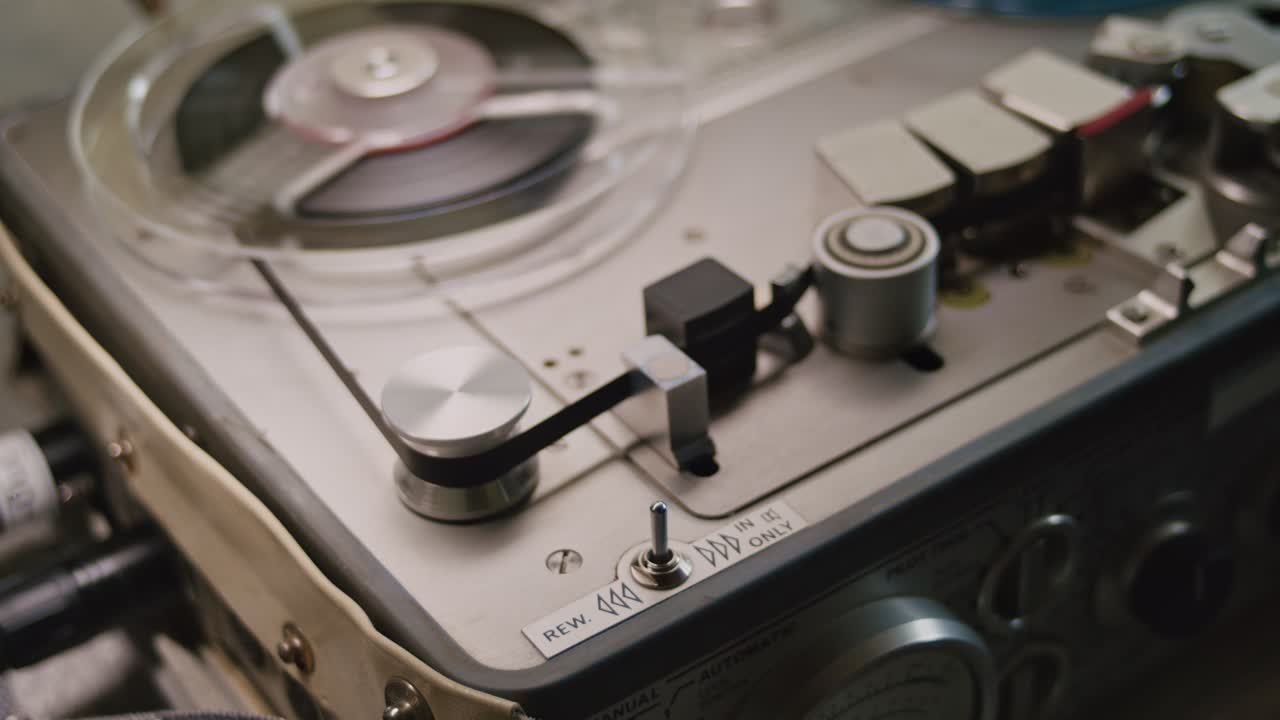 전문 릴 투 릴 레코더