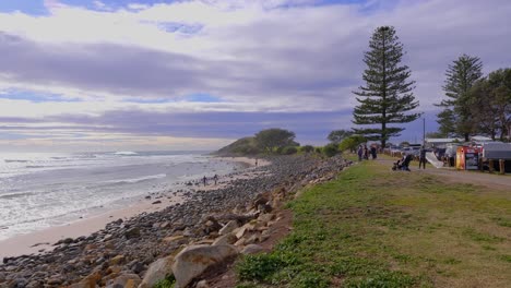 crescent head beach temprano en la mañana - destino perfecto para surfear durante el verano - sydney, nsw, australia