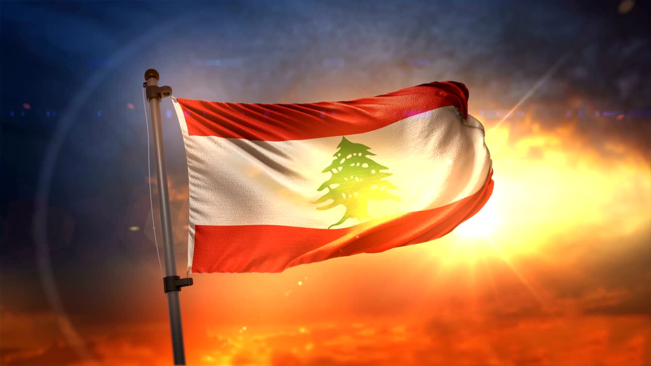 레바논의 발은 아름다운 해가 뜨는 순환 속도 느린 모션 4k에서 백라이트됩니다.