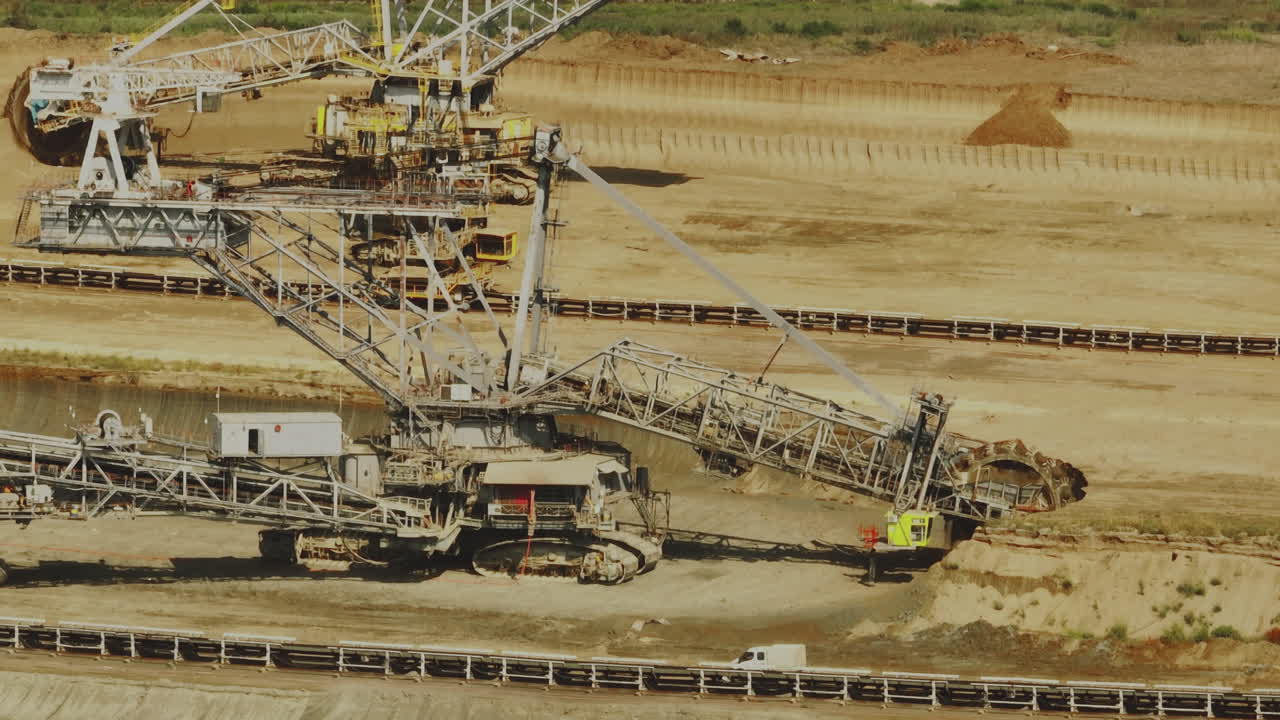 오픈 피트 석탄 광산 운영