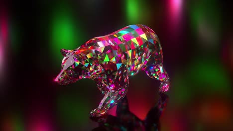 escultura de oso de cristal poligonal de colores