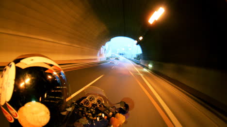 Bikertunnel-01