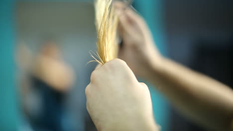 hair dye cutting in process