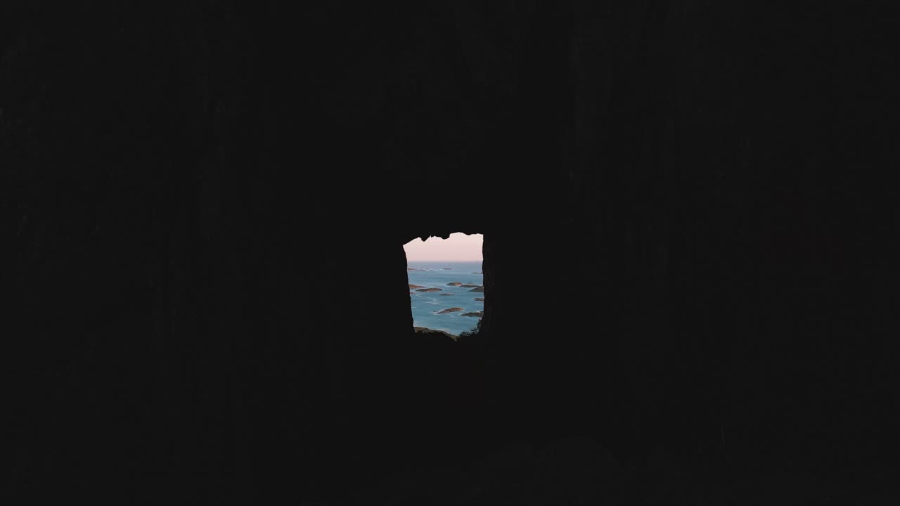 TORGHATTEN IN NORWAY &ndash; THE MOUNTAIN WITH A HOLE STRAIGHT THROUGH