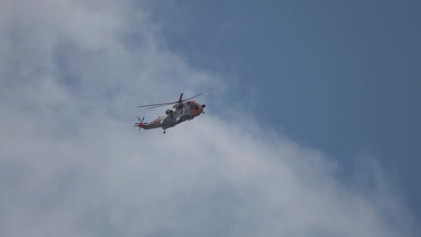 mk43b sea kings helicopter by westland in action