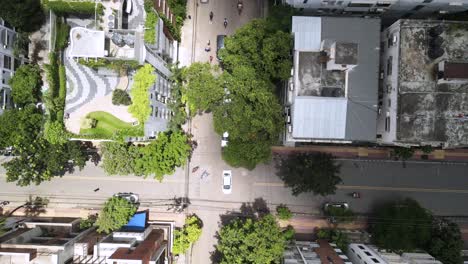 Este-Es-Un-Video-De-Dron-De-4k-De-La-Carretera-De-La-Ciudad