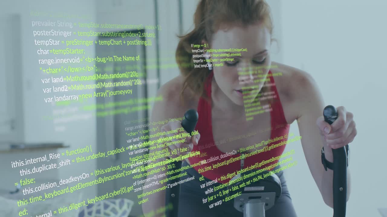 animación del procesamiento de datos sobre una mujer caucásica montando una bicicleta estacionaria.