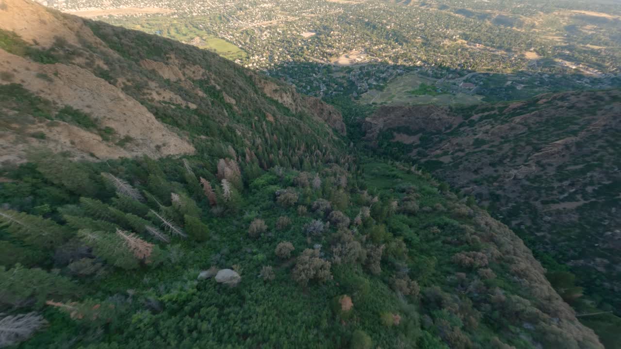 해가 뜨는 fpv 드론 산 다이빙