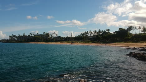 sobrevuelo aéreo de arrecifes de la playa kamaole ii, maui