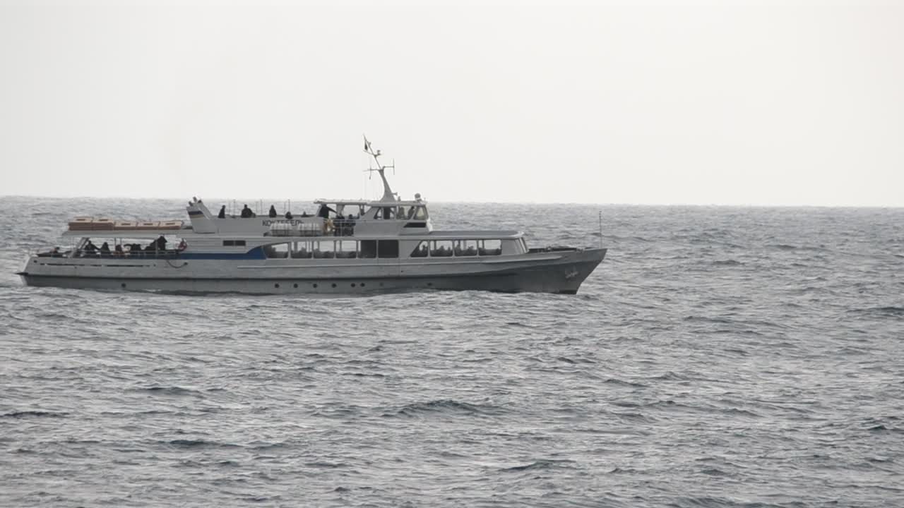 navio no mar