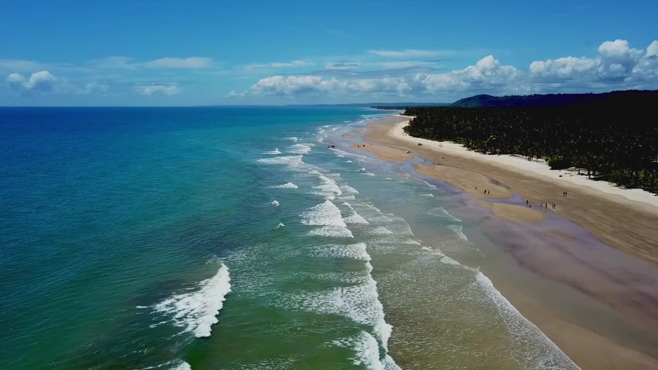 hermoso paisaje marino en la playa sargi en bahia, brasil