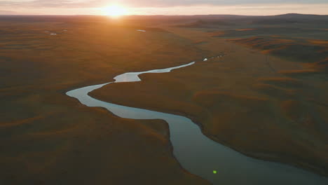 Impresionante-Vista-Del-Río-Grande-De-Argentina-Al-Atardecer