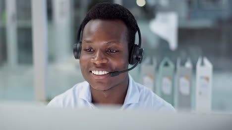 Happy-black-man,-call-center