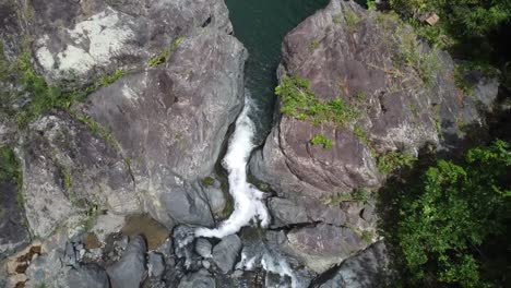 Drohnenaufnahme-Des-Flusses-„Charco-El-Moron“-In-Puerto-Rico