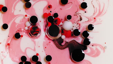 mezcla de pinturas acrílicas de color rojo y crema, fondo de arte fluido abstracto con el esquema de colores del día de san valentín