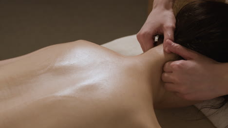 relaxing neck and shoulder massage