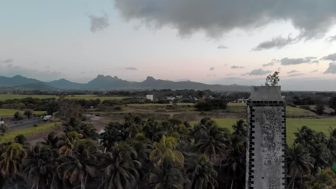 Pamplemousse during sunset in 4K