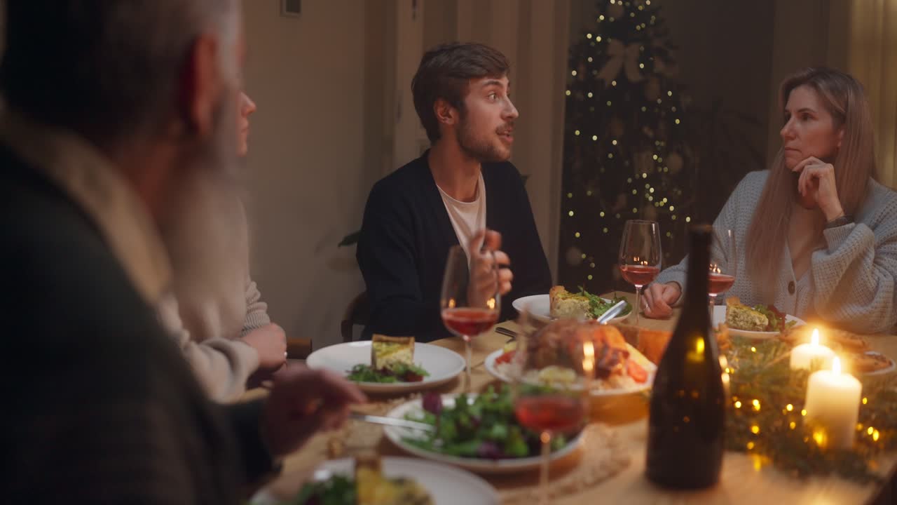 cena de navidad en familia
